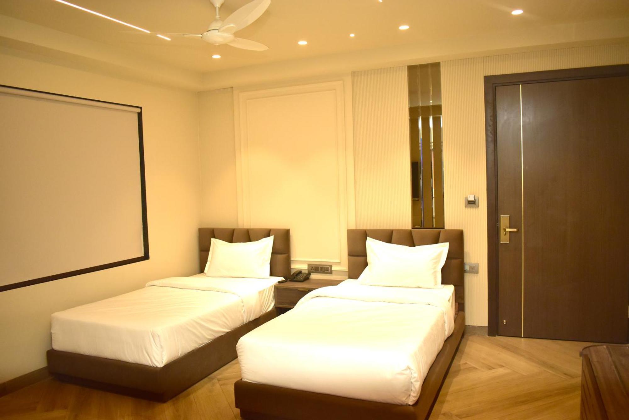 Hotel Cullinan By Qotel Janakpuri Dillí Exteriér fotografie