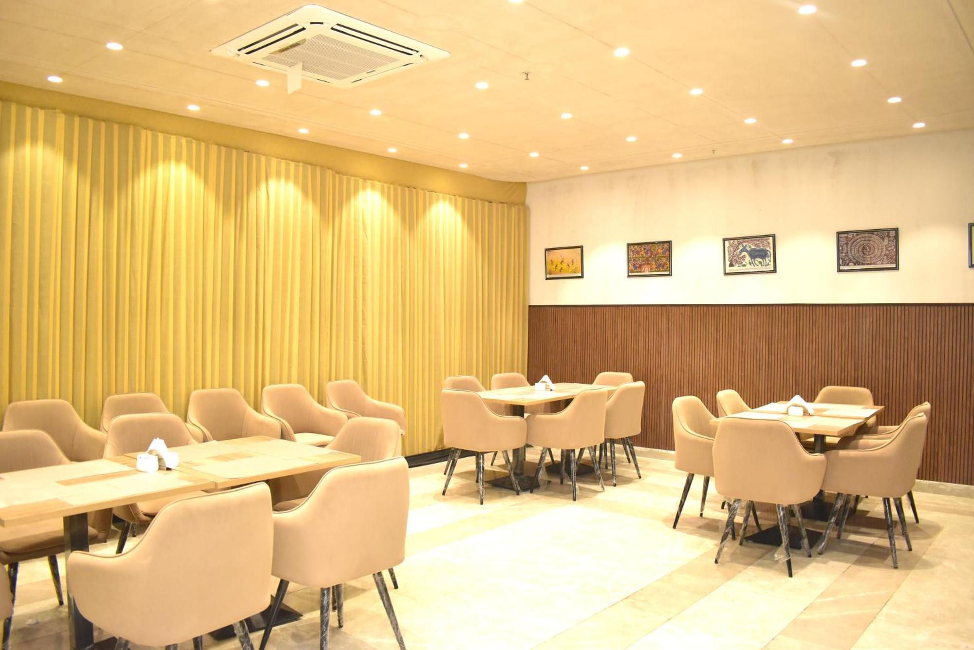 Hotel Cullinan By Qotel Janakpuri Dillí Exteriér fotografie