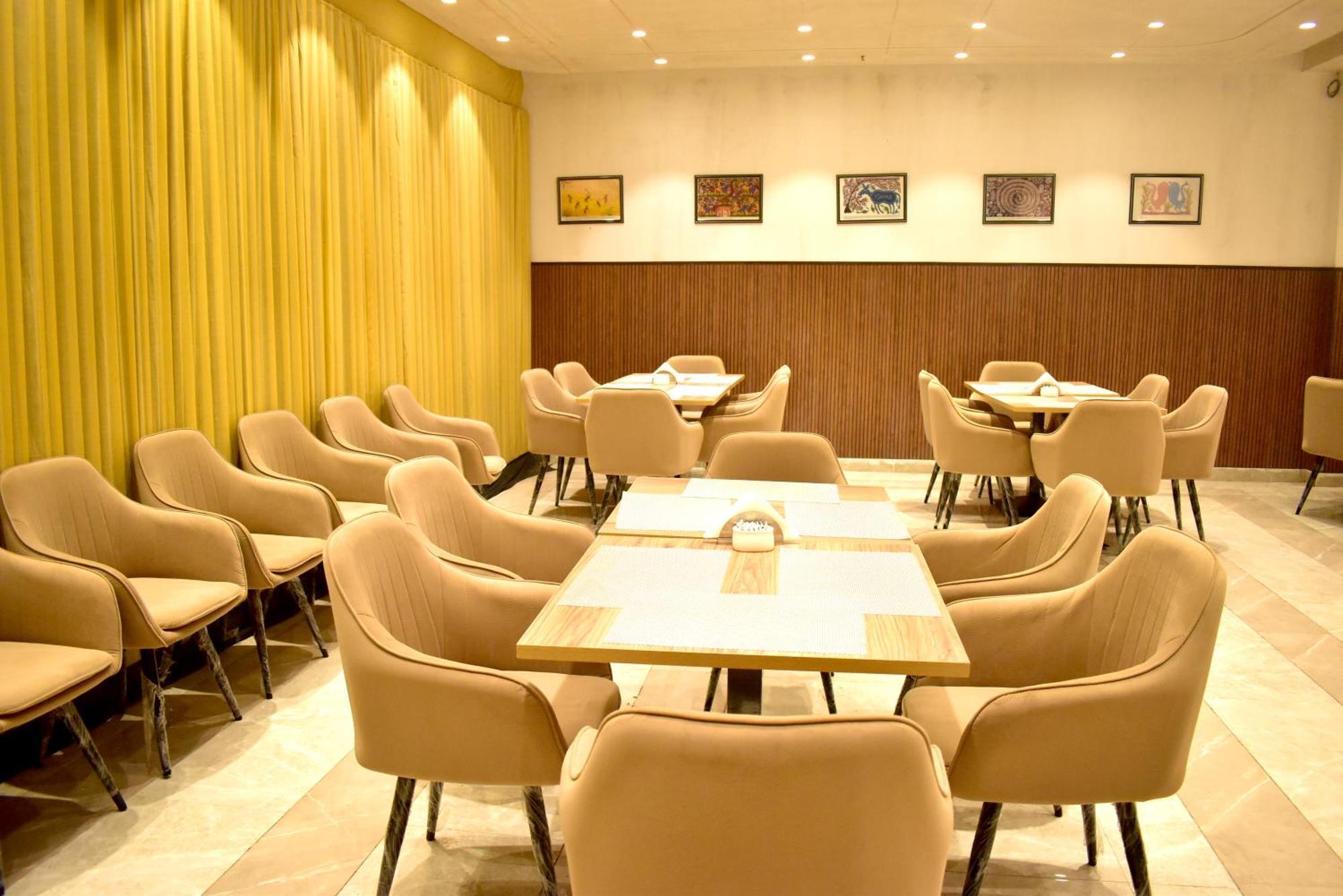 Hotel Cullinan By Qotel Janakpuri Dillí Exteriér fotografie
