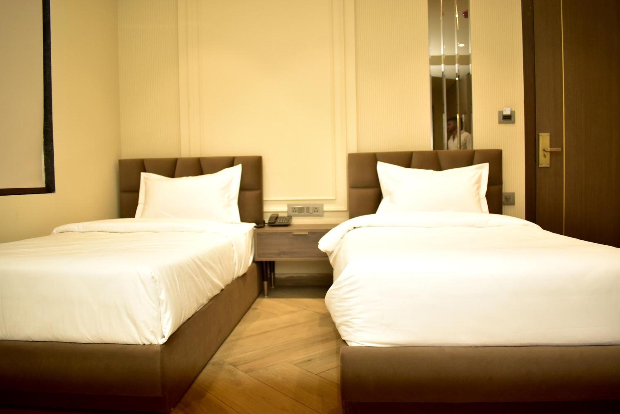 Hotel Cullinan By Qotel Janakpuri Dillí Exteriér fotografie