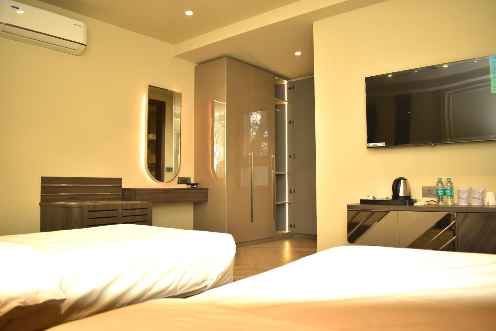 Hotel Cullinan By Qotel Janakpuri Dillí Exteriér fotografie