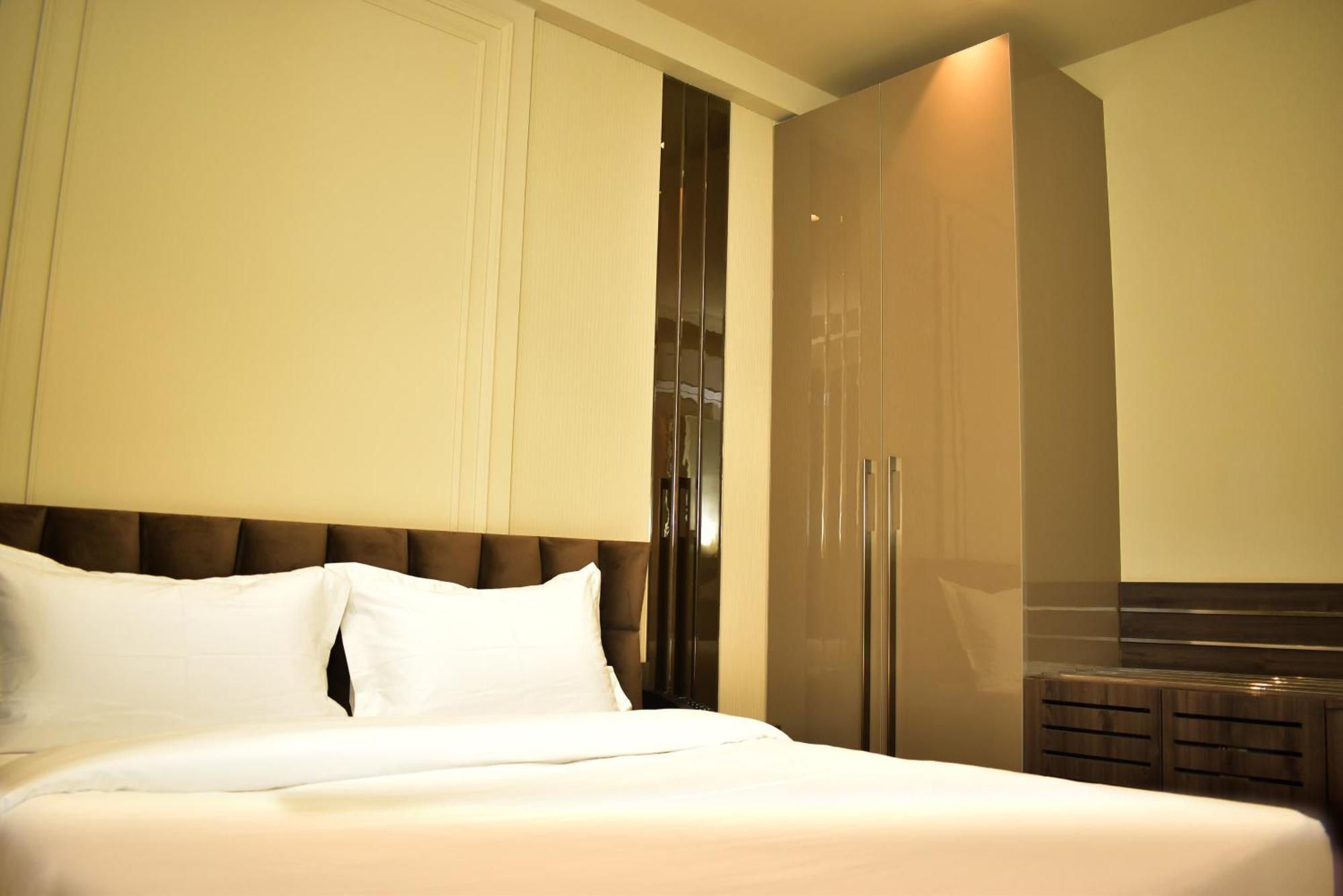 Hotel Cullinan By Qotel Janakpuri Dillí Exteriér fotografie