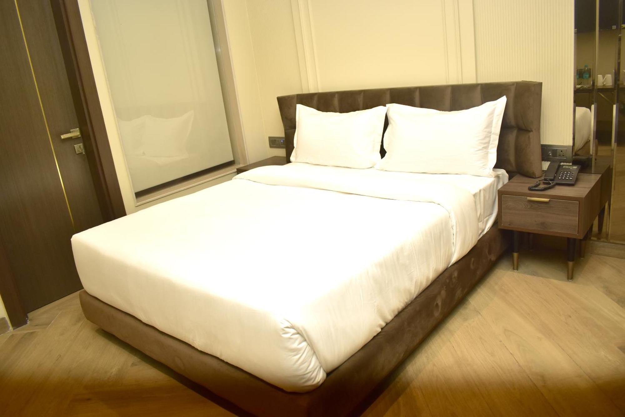 Hotel Cullinan By Qotel Janakpuri Dillí Exteriér fotografie